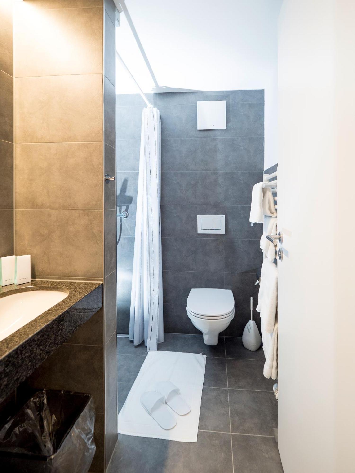 Aparthotel Baeren Seengen Bagian luar foto